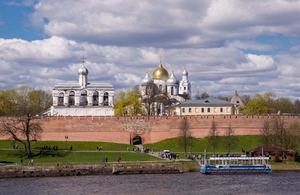 Великий.
