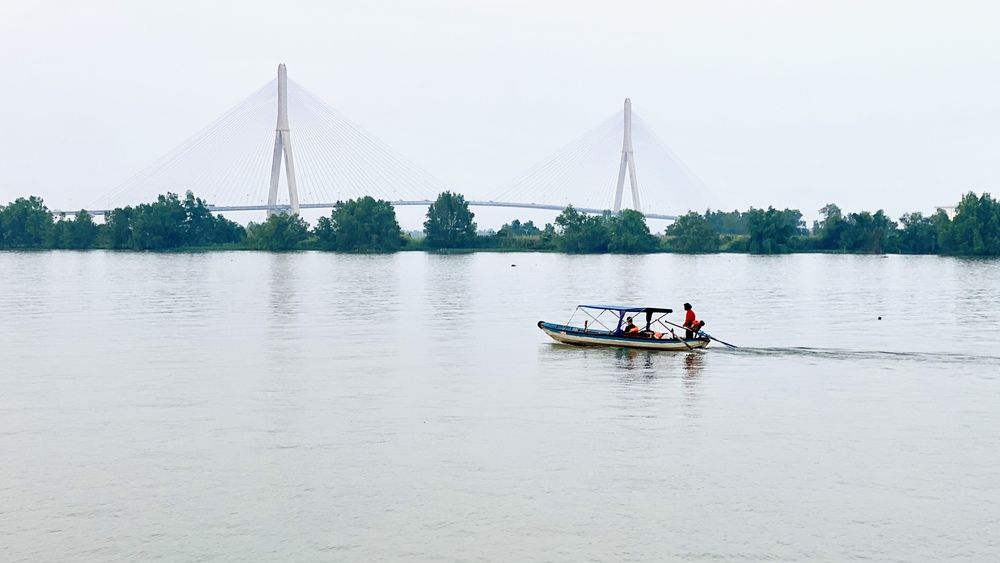 Morning on the river