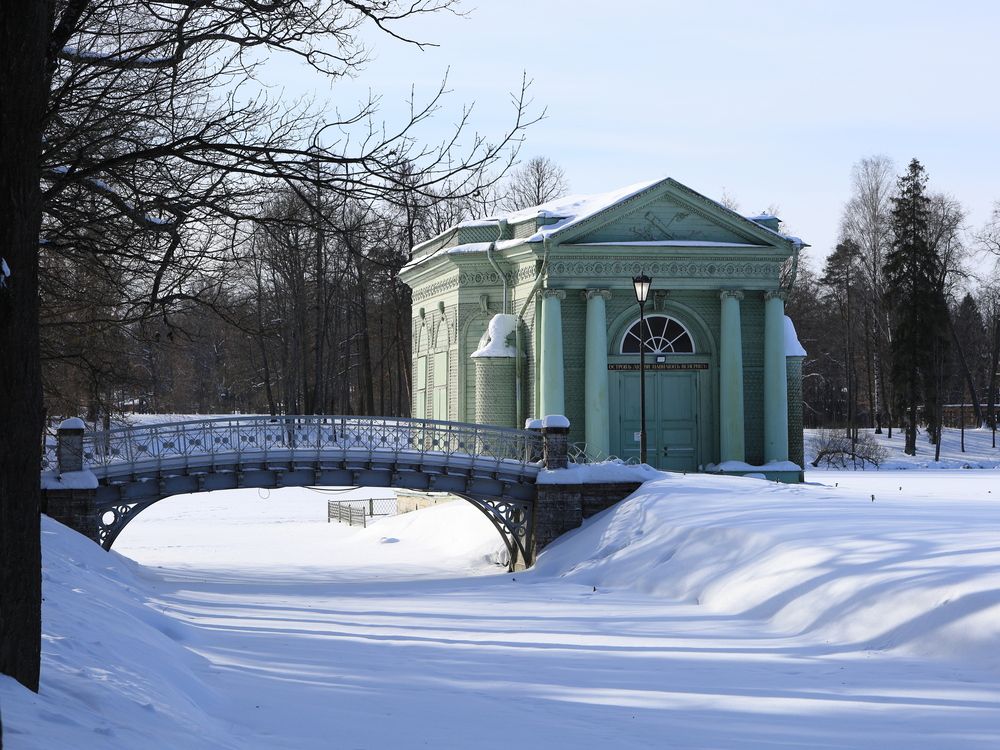 Photograph by Serge Halapin