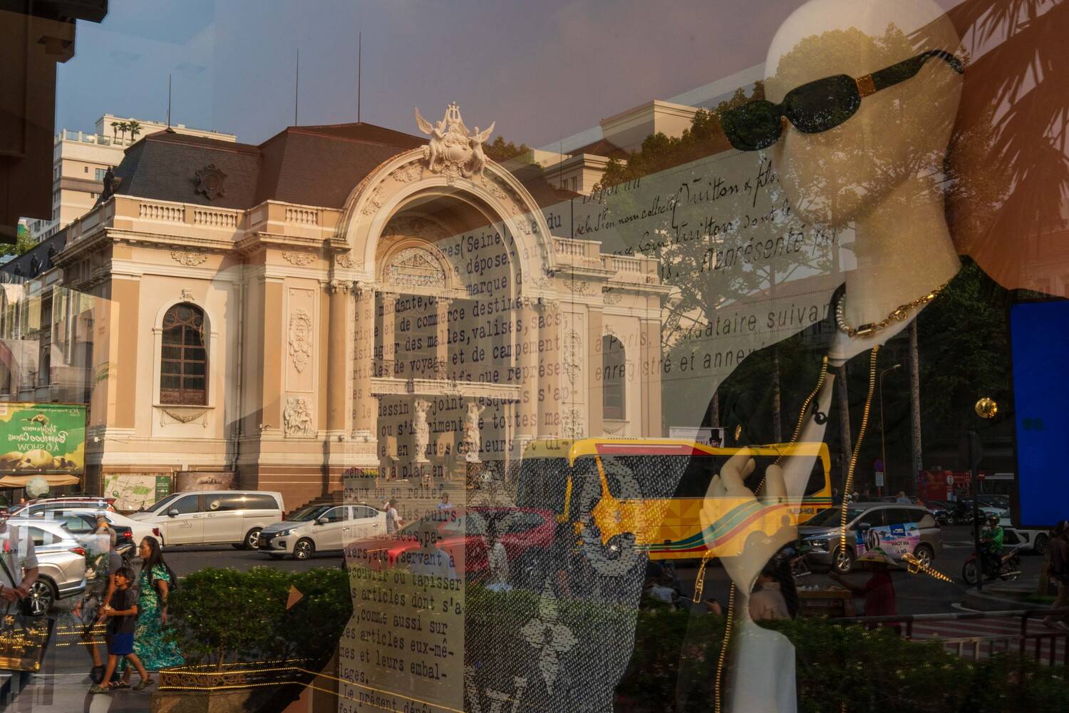 Life reflects Life reflects