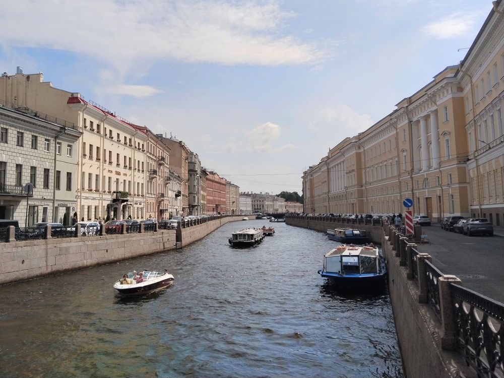 Вид на реку Мойку с Певческого моста