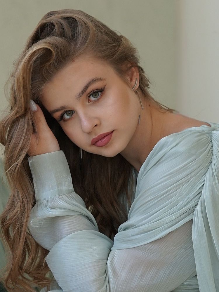 Фотография автора Лариса Хвостова