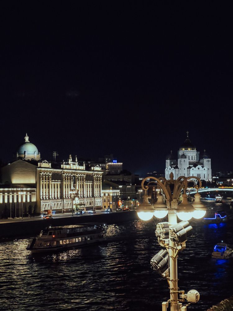 Фотография автора VICTORIA KAZAKOVA