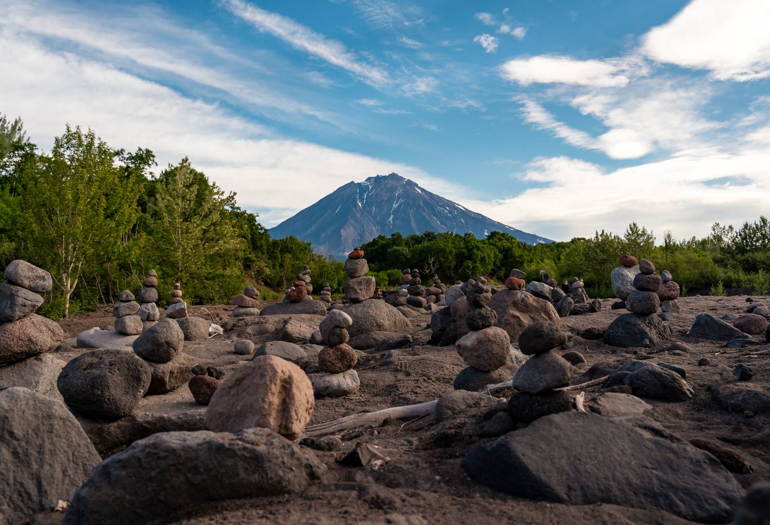 Вулканический пейзаж Камчатки Вулканический пейзаж Камчатки