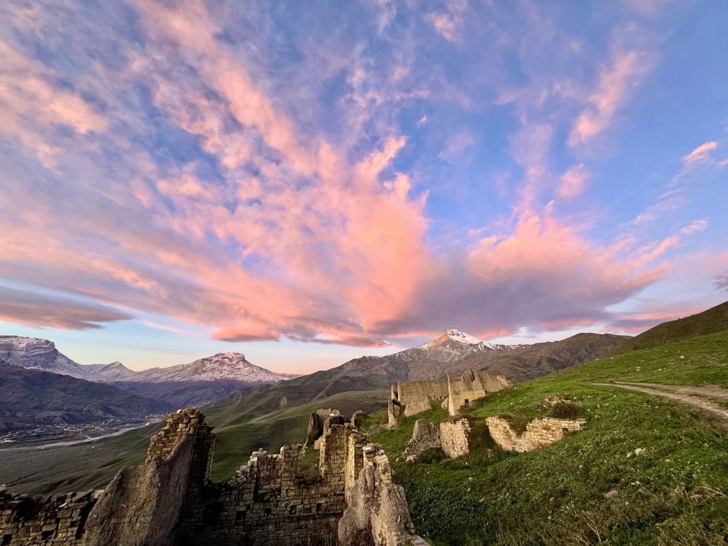 «Взрывной рассвет» над Шалбуздагом и Гестинкилем