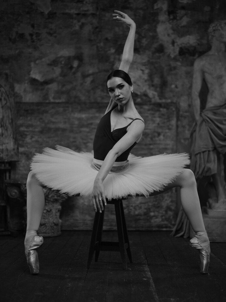 A conceptual portrait of the Bolshoi Theatre\'s first soloist, Darina Moseeva