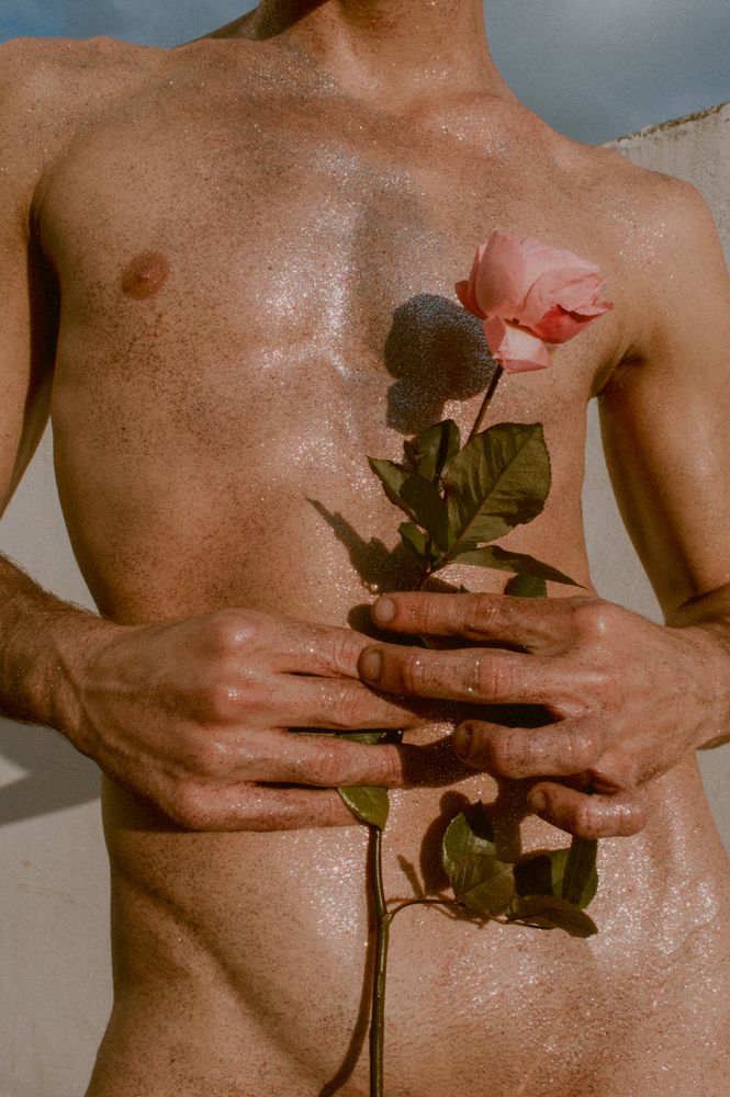 Photograph by charlieheyheyya