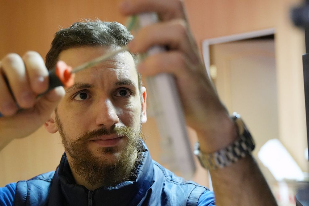 Добровольцы-спасатели ВСКС умельцы на все руки