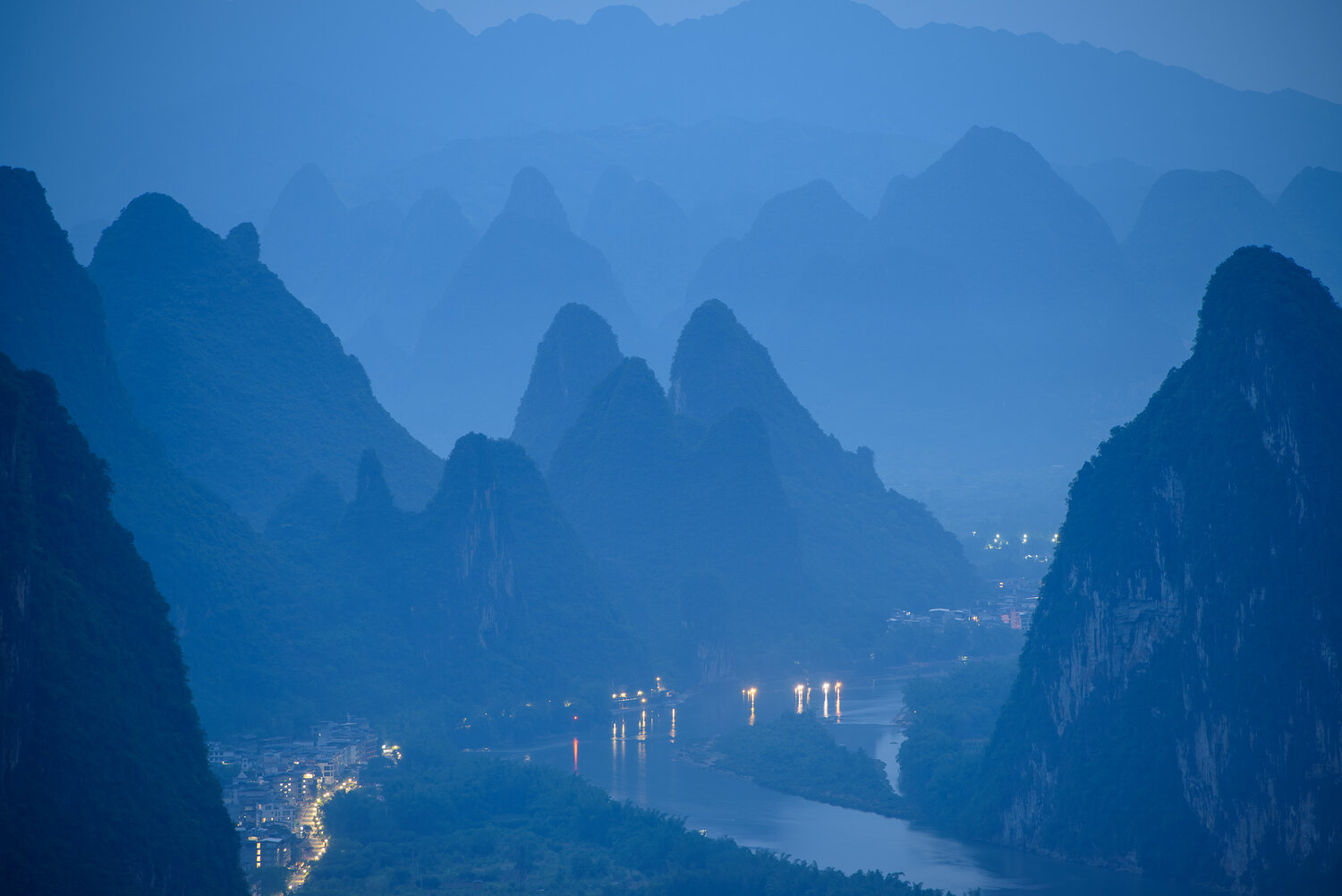 Photo #13396101