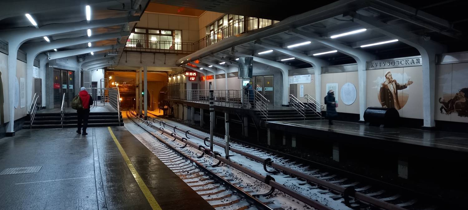 Станция метро Кутузовская