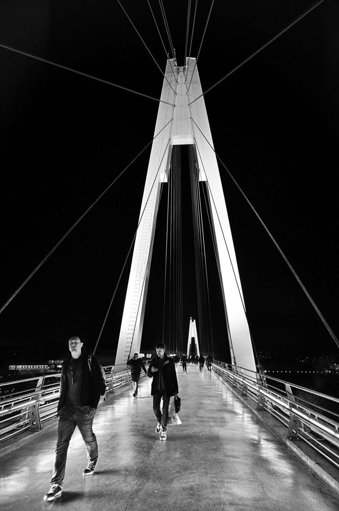 Геометрия пространства. Путь через мост.