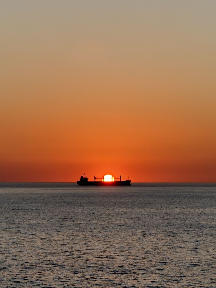 Sunset ( loading sun cargo )