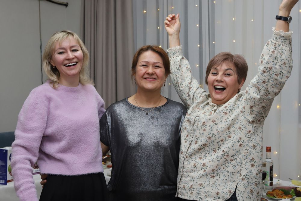 Женский смех