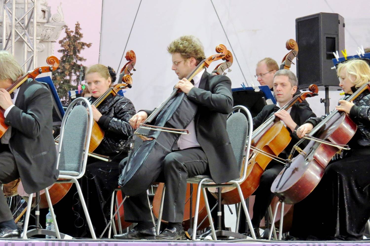 Музыканты симфонического оркестра