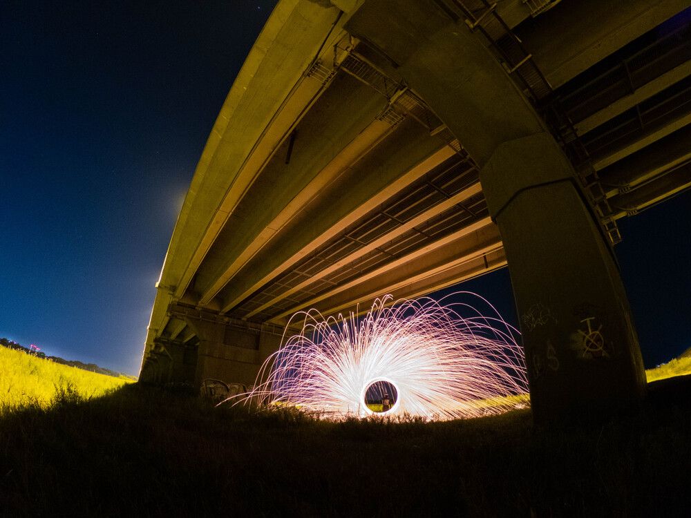 Под сводами ночи