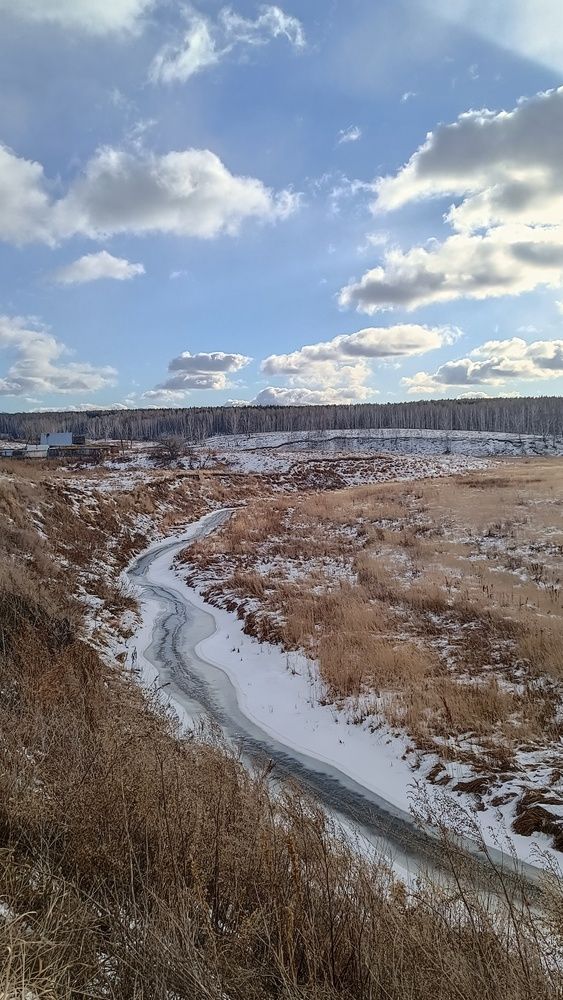 Скованная льдом
