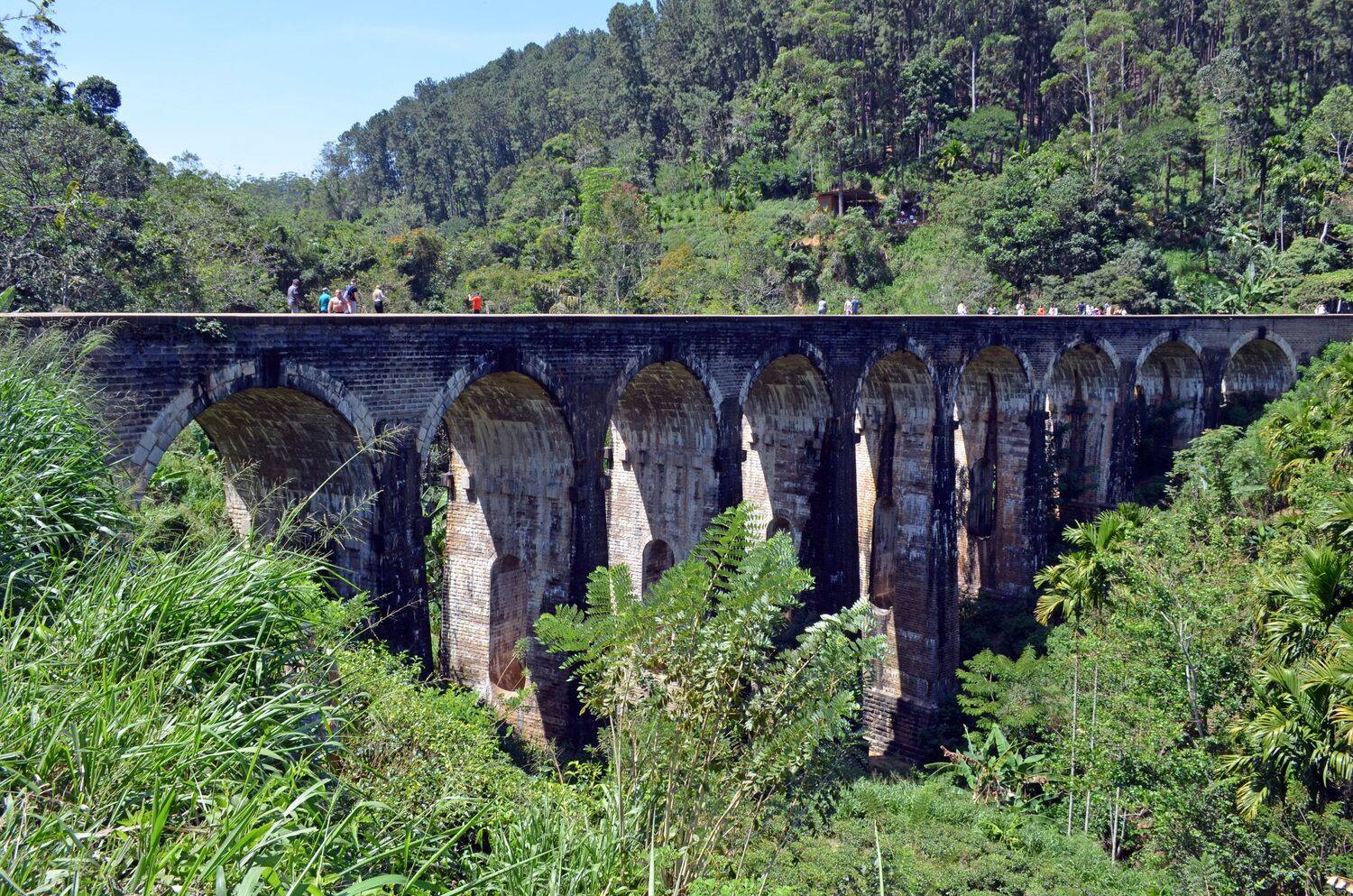 Девятиарочный мост на Шри-Ланке Девятиарочный мост на Шри-Ланке