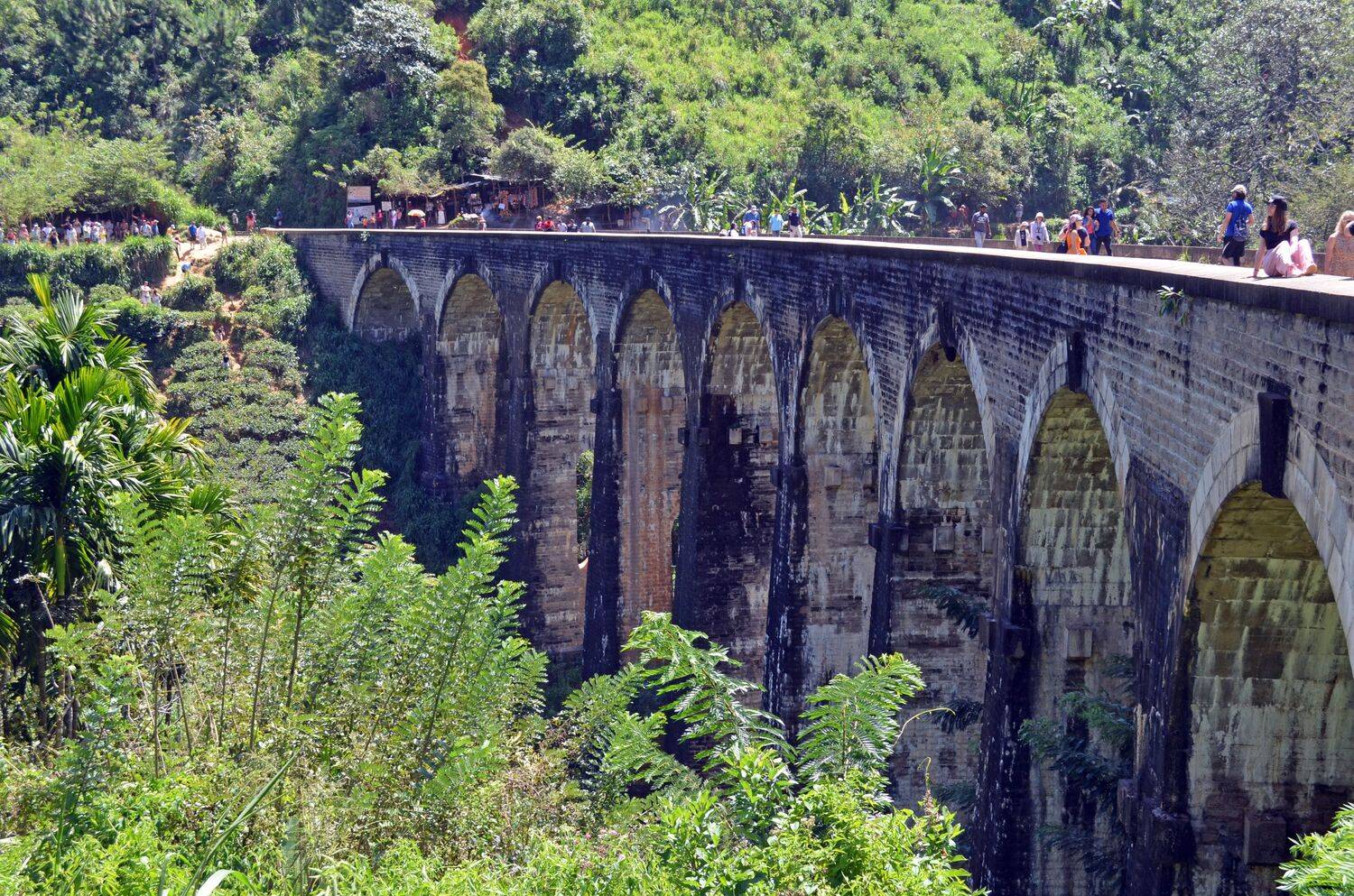 Девятиарочный мост на Шри-Ланке Девятиарочный мост на Шри-Ланке
