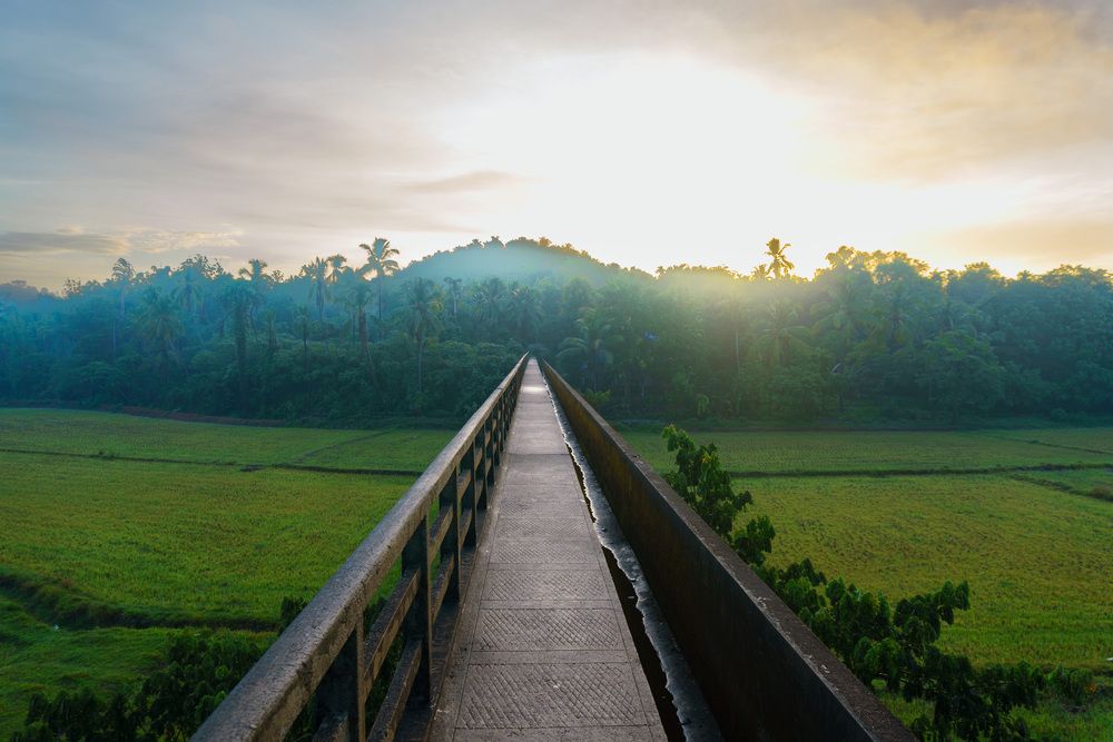 Aqueduct\'s Ascent: Dawn over Parlikad