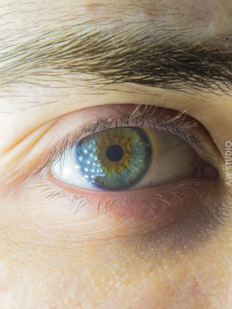 Солнце в центре радуги