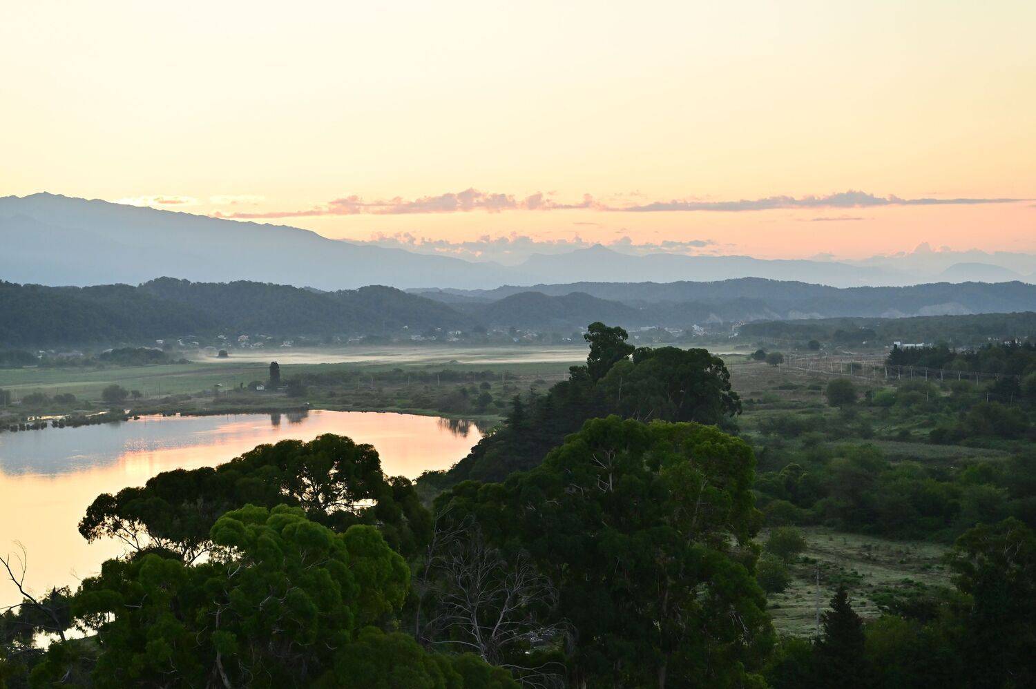 Утро на озере Инкит