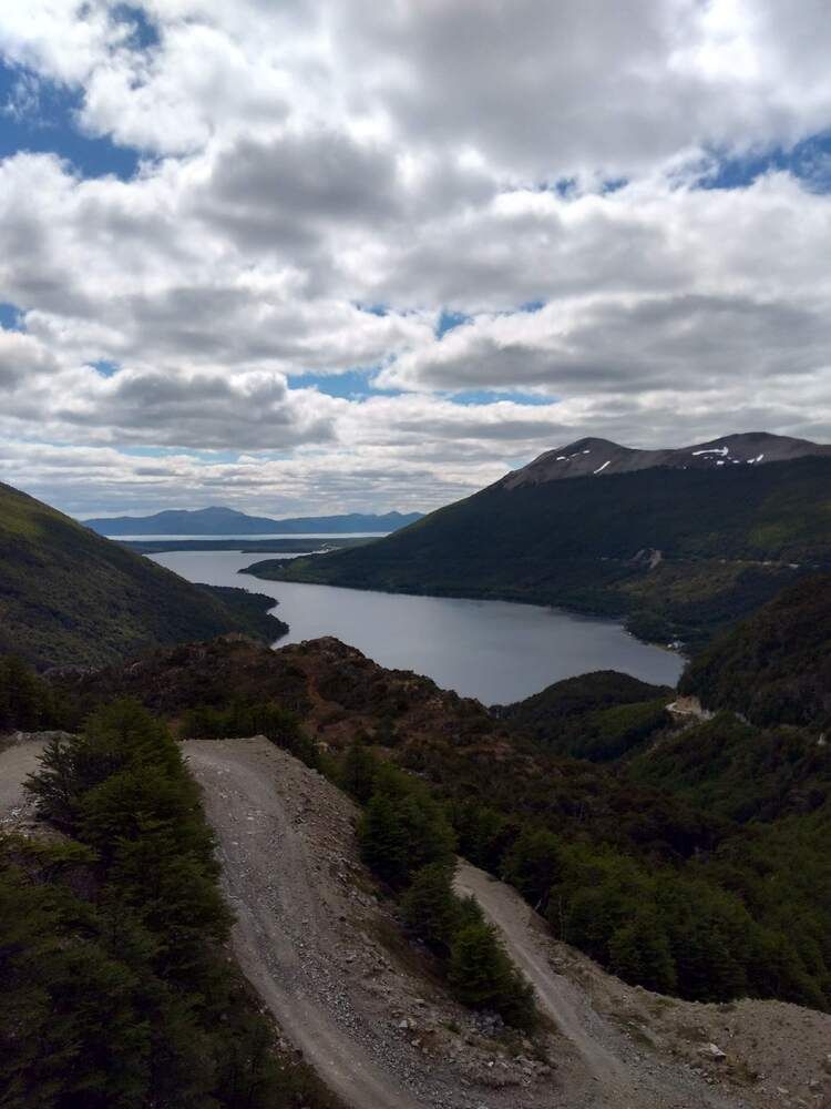 Lago Escondido. Usuahia. Patagonia  Argentina.