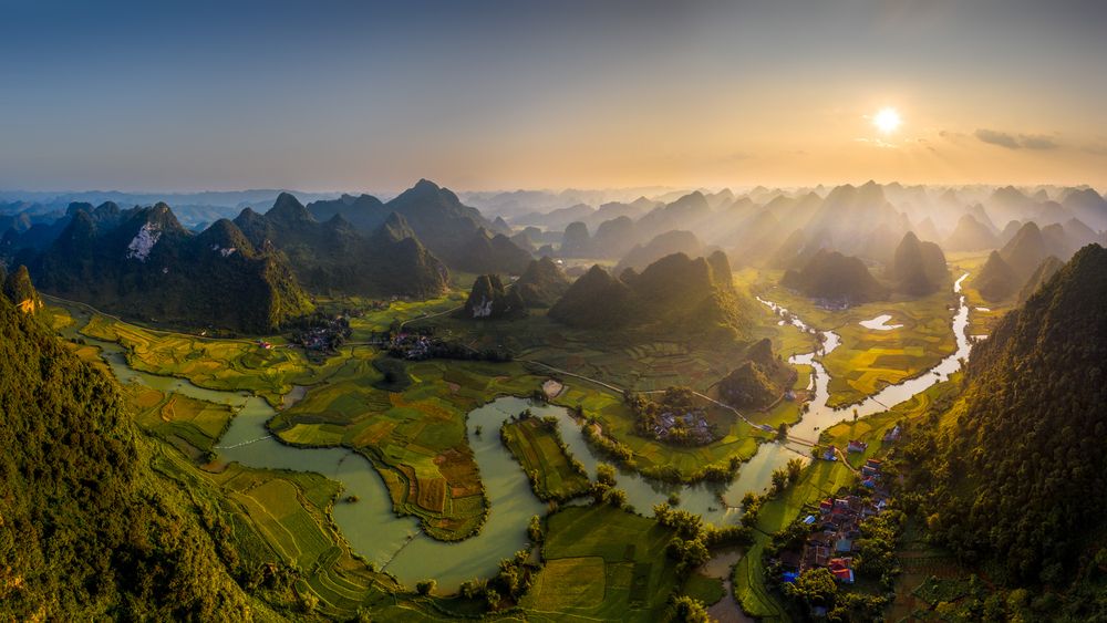 Photograph by Tran Minh Dung