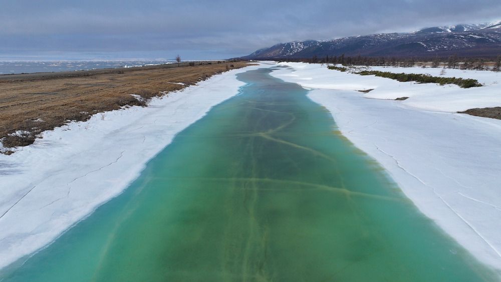 Весна на реке