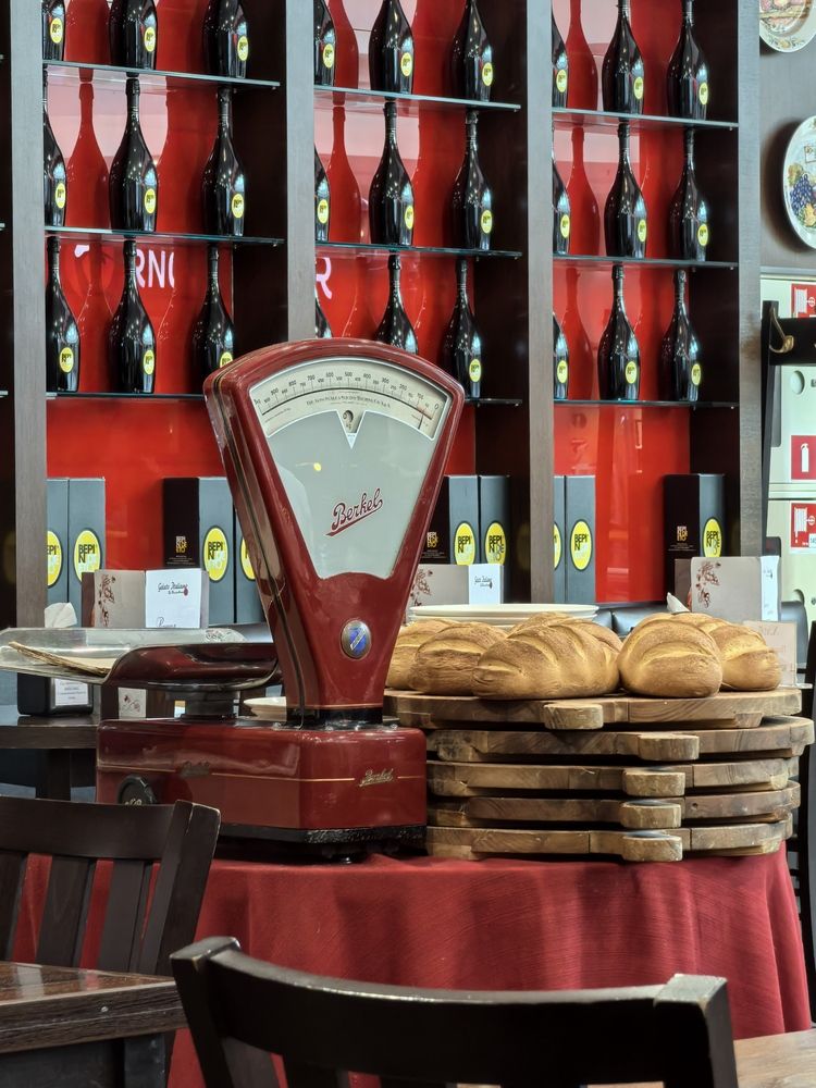 Фотография автора Александр Сипаров