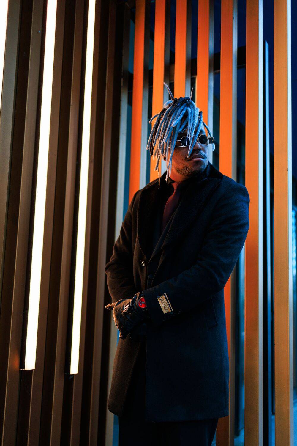 Неоновая тишина