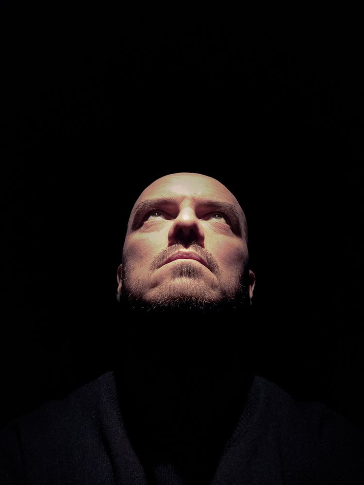 Автопортрет в туалетной кабинке