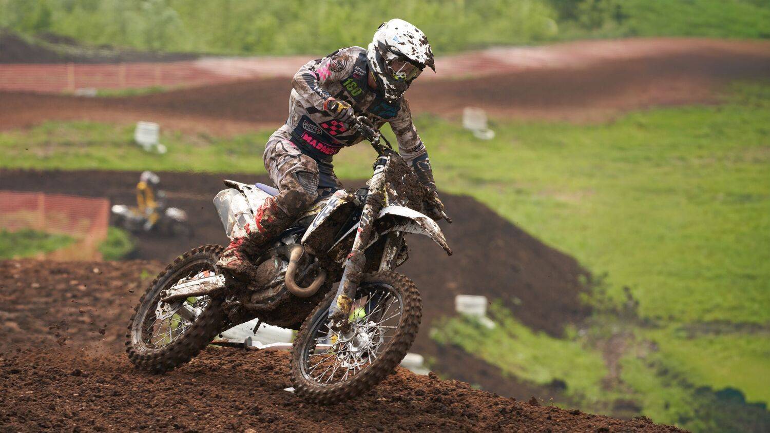 Мотокросс: грязь, скорость, борьба. Мотокросс: грязь, скорость, борьба.