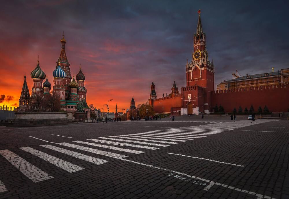 \'Утро красит нежным светом...\'