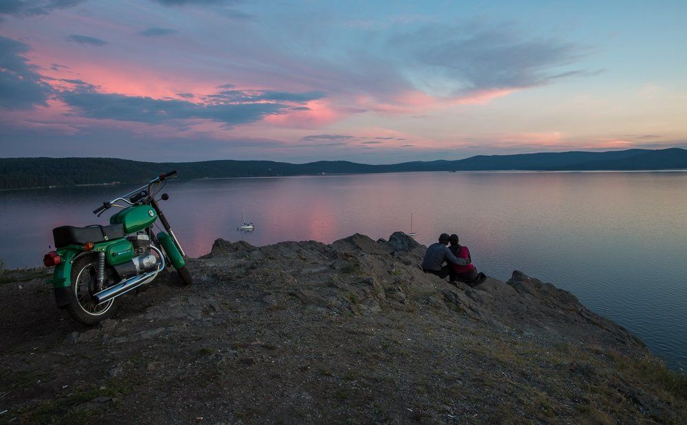 Вечер становится томным