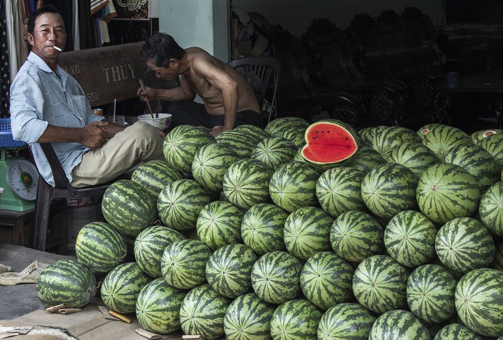 Pauses Between Watermelons