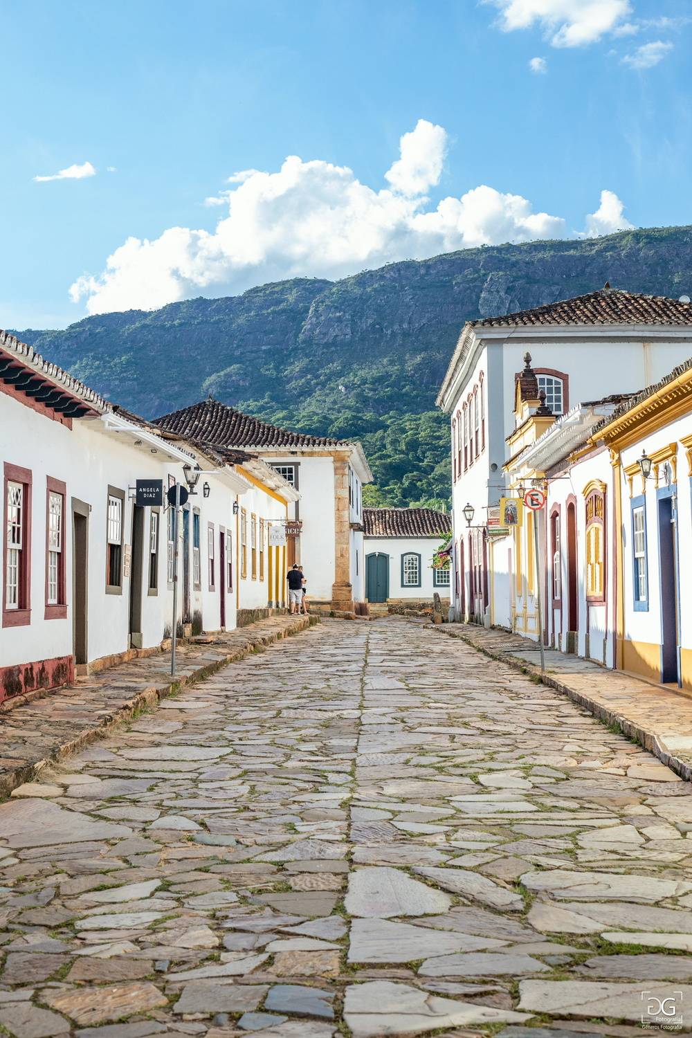 Between Time and Horizon