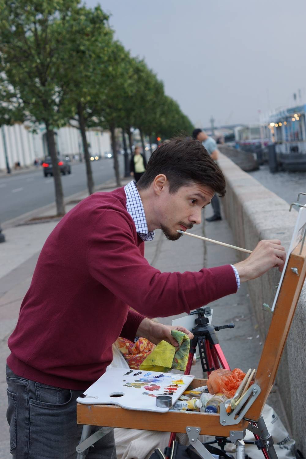 Художник на набережной