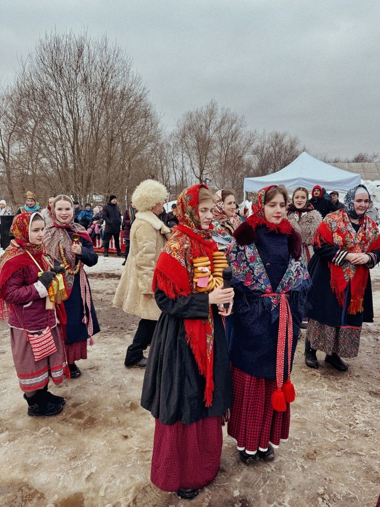 Праздничные гуляния на Масленицу