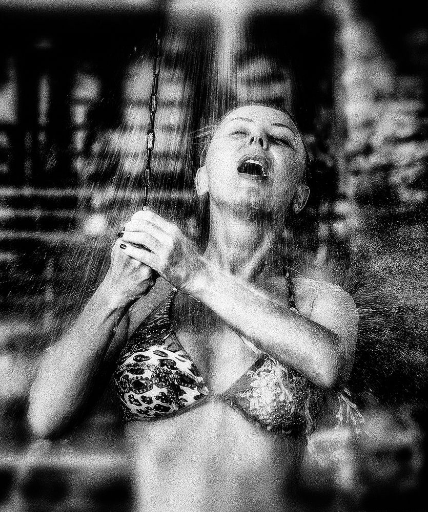 BEACH SHOWER