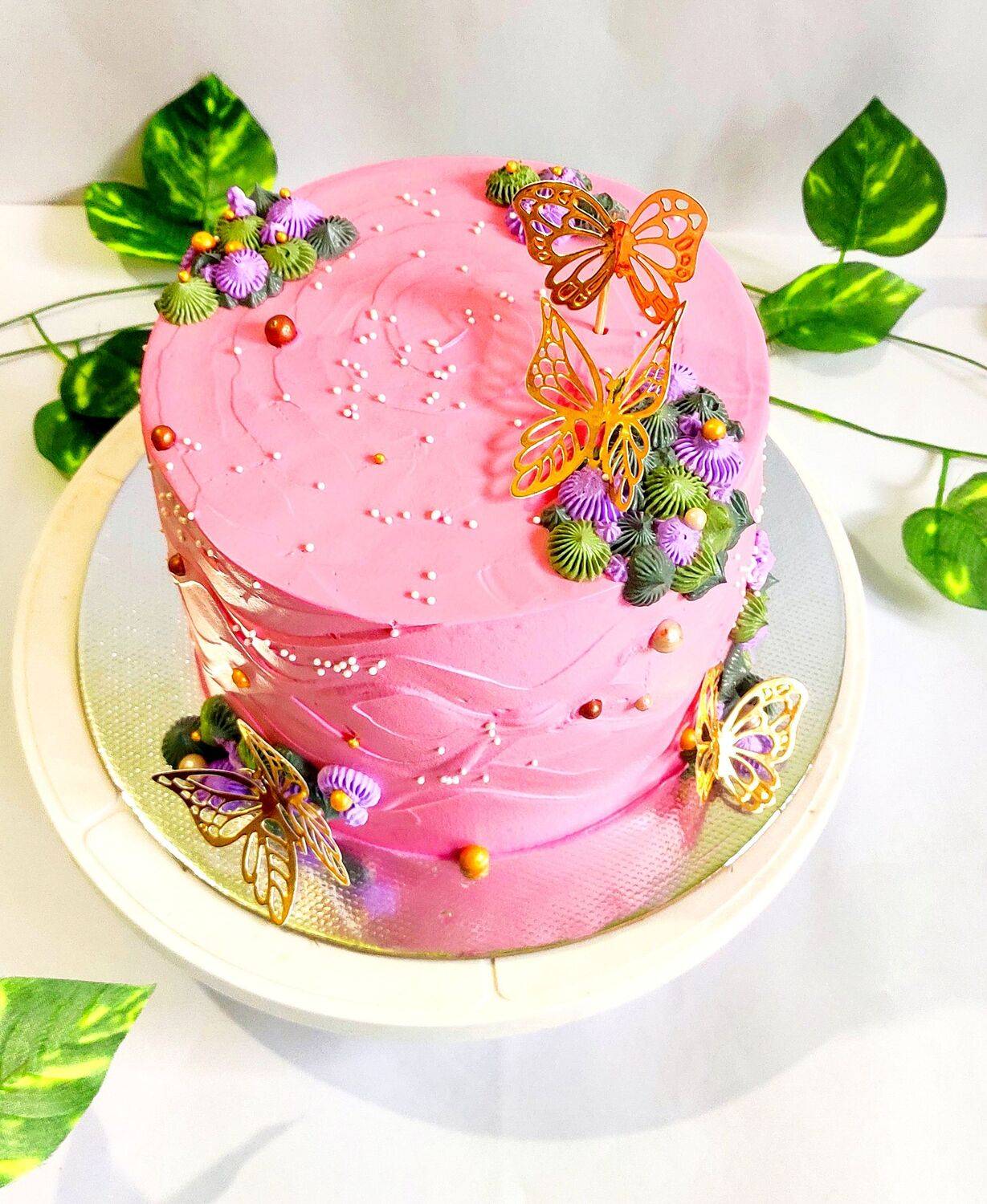 Floral Cream Fantasy