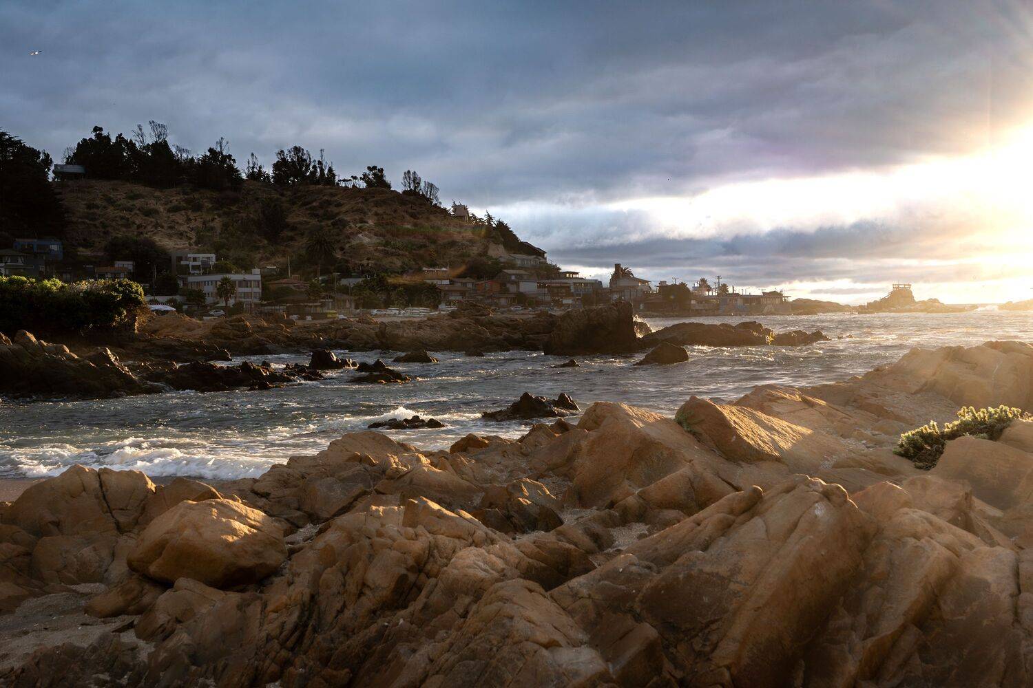 Там, где тучи и свет рождают красоту природы.