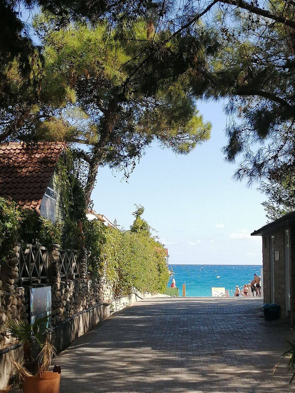 А море рядом