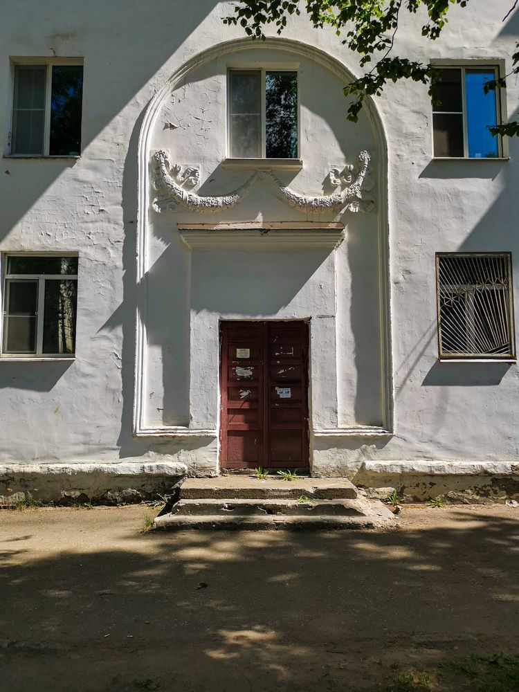 Остов былой роскоши