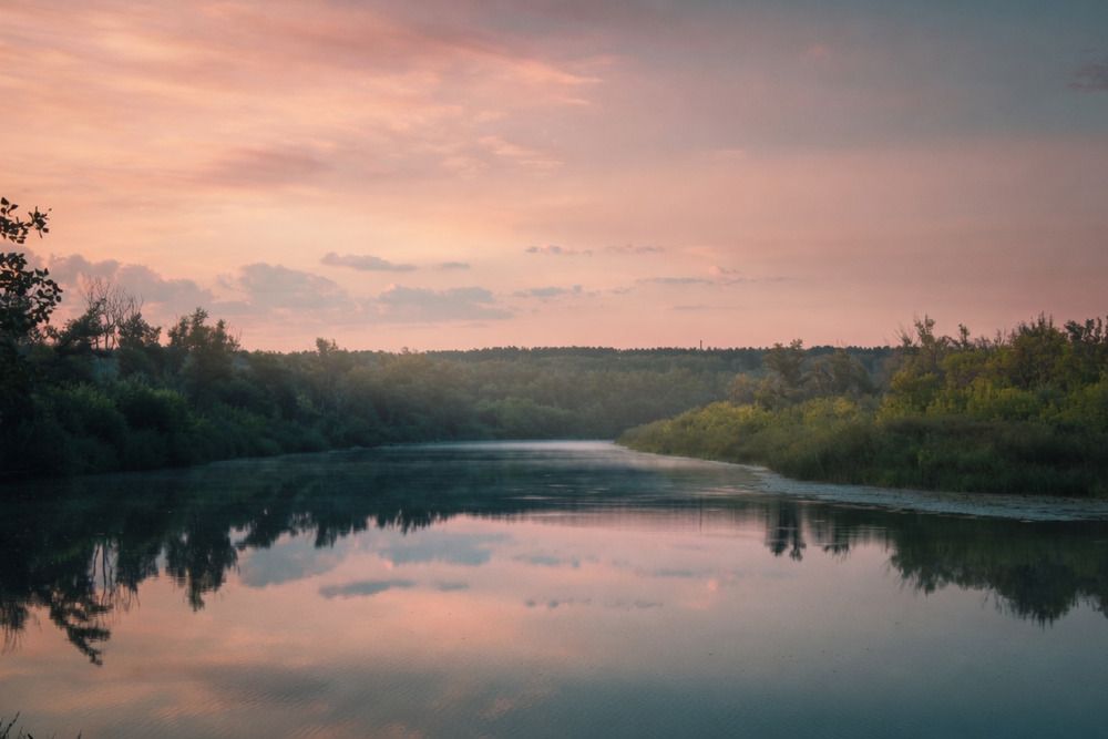 Рассвет на реке