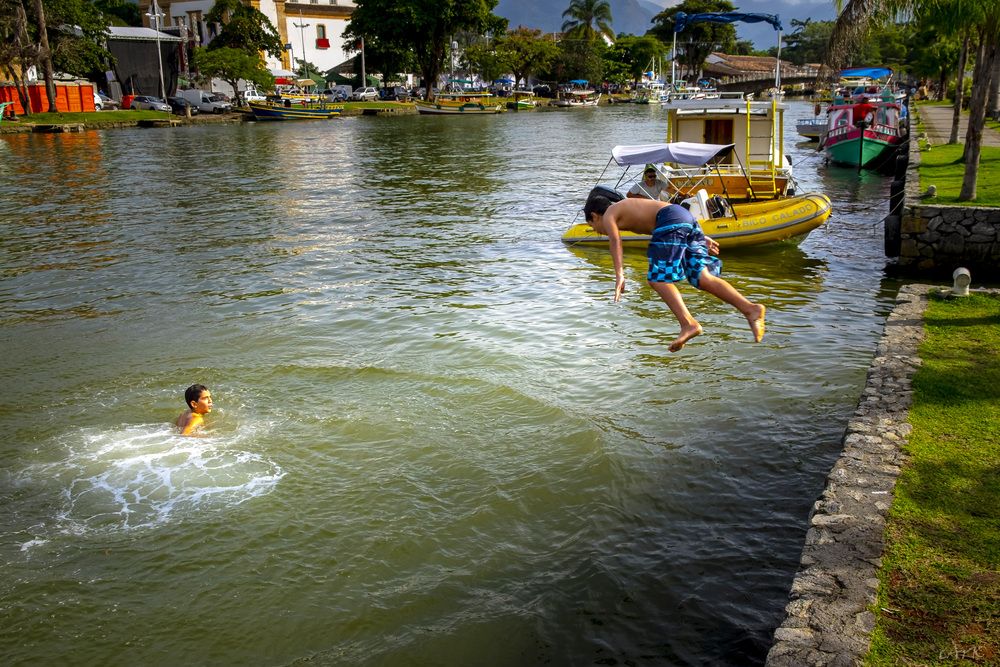 Photograph by CARLOS KIFFER
