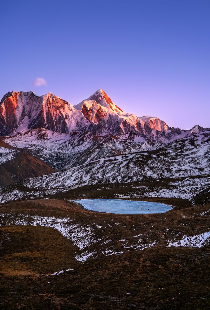 Alpenglow at Dusk: Mount Gongga