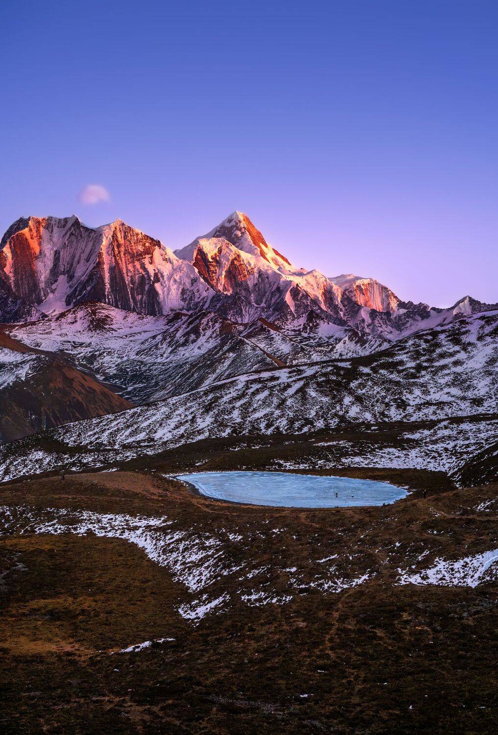 Alpenglow at Dusk: Mount Gongga