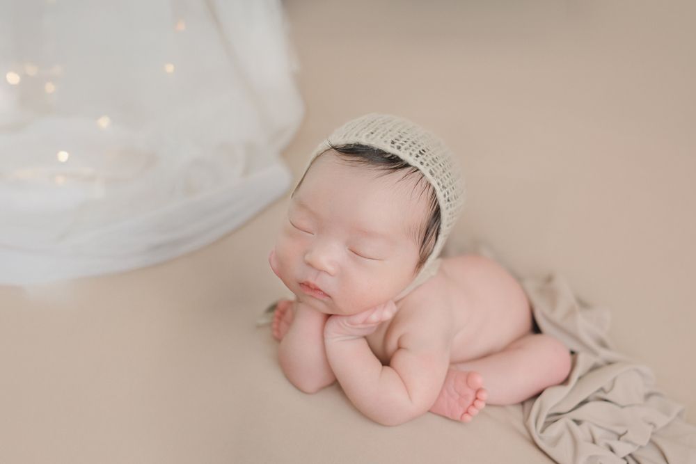 froggy pose newborn