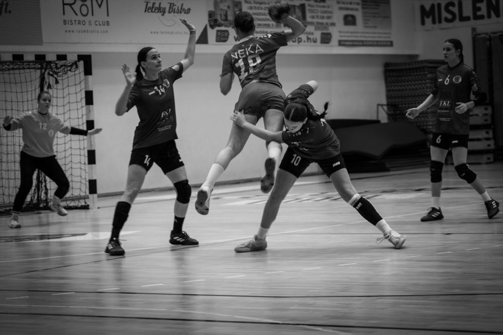 Dynamic Attack in Handball Match