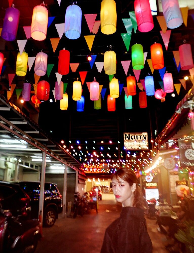 Neon Salvation: The Goddess of Sukhumvit？